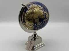 Mavi-Gümüş Dünya