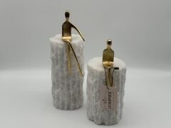 Beyaz Mermer 2'li Oturan Adam