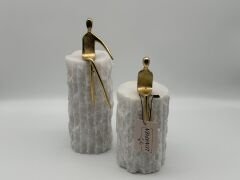 Beyaz Mermer 2'li Oturan Adam