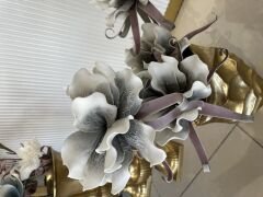 Gri-Beyaz Tek Dal Yapay Çiçek