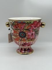 LİLYUM DESENLİ KULPLU YUVARLAK AĞIZLI VAZO