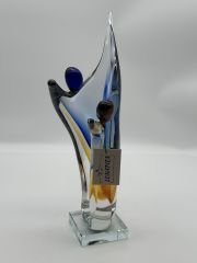 RENKLİ CAM DANS EDEN OBJE