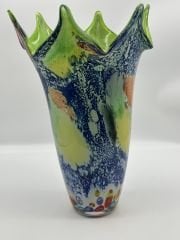 YEŞİL-RENKLİ CAM VAZO